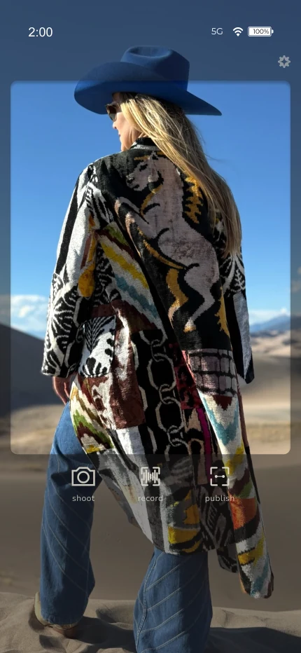 Pointer Lens home screen, framing a live shot with shoot, record, and publish controls.